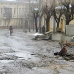 Mit der Schneeschmelze kommt der schlammige Matsch. Wir freuen uns trotzdem auf`s Velofahren.