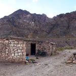 In einem Teil der alten Mauern haben schon die Inkas übernachtet.