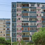 Plattenbauten aus der Sowjetzeit in Taschkent.