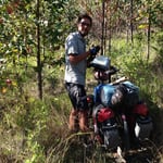 Wir finden vor Pallasca einen ruhigen Zeltplatz im Wald.