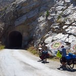 Durch den Canon del Pato gibt es 35 Tunnels!