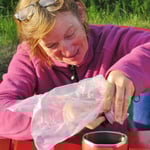 Der letzte Tropfen Wein wird aus dem Beutel gepresst. Alles andere wäre Verschwendung.