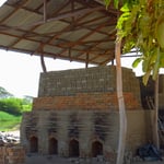 . . . dann brennen im Ofen.