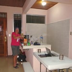 Mit grossem Glück ergattern wir uns Liberia ein kleines Appartement, können kochen und bequem unsere Velos für die Heimreise verpacken.