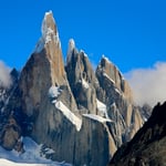 So würde die Cerro Torre-Gruppe bei tollem Wetter aussehen (Foto Wikimedia, Alex Proimos, Sydney)