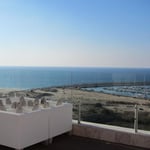 Terrasse vue mer et Marina