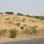 Los geht's, rein in die schoene Wueste...