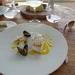 Castagnole, sauce au safran, courge gelée, moules, gelée de citron