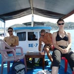 "Touristen-Charter-Boot"