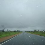 Regen auf dem Weg nach Alice Springs