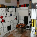 und die Hundertwasser-Toiletten