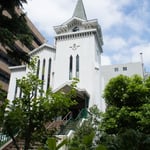 初夏の横浜海岸教会（改修前）