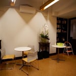 ラウンジ・図書コーナー