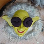 Bis jetzt hatte nur die Trägerin dieser Maske "klöpfti Sichärigä"! Jetzt auch noch ihre Maske.