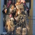 Aber ihren Gesichtern nach -  muss geschlossen sein!