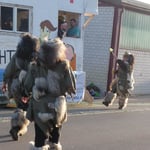 Husch aus dem Shuttle und rein zur Chaotenclique!