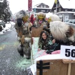 so viel Aufmerksamkeit für eine Person? Rührend!!!