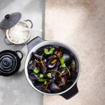 FALSTAFF BOOKAZINE DINNER FOR TWO FOTO: KONRAD LIMBECK