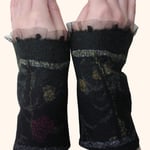 Stulpen Nr. | Wristlets No. 65  |  35 €   |   Chiffon/Merino gefilzt/felted