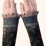 Stulpen Nr. | Wristlets No. 52  |  35 €   |   Chiffon/Merino gefilzt/felted