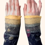 Stulpen Nr. | Wristlets No. 64  |  35 €   |   Chiffon/Merino gefilzt/felted