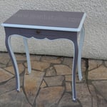 Guéridon peint en 2 tons de laque satinée