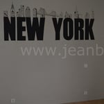 Création et reproduction de lettres peintes stylisées dans une chambre 