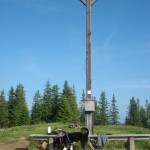 Chuman beim Gipfelkreuz.