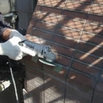 ひび割れタイル張替-タイル目地カッター入れ