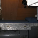 Una semplice branda (riservata però solo a lui) installata su un convertitore e davanri alla....