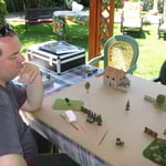 Pensieri: La mia Guardia Scozzese spara a 3,  -2 per il bosco, +2 per la distanza, x3,14, -15%, +2x(4-x)..., quindi.... forse...  non so....  sparo o.....