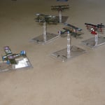 Sono in tre e mica fanno niente per togliermi di coda quel dannato Fokker Dr. I!!