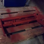 anschließnd noch schnell grundiert, Schweißarbeiten und Flexarbeiten sind für das Fahrgestell lnu nnicht mehr nötig !!!! :o) Erst wieder, wenn es an die Karosse geht....