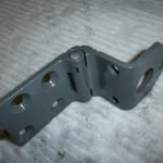 ebenso die Scharniere, die der Martin D. ja fertig gerieben hatte (merci) Nun konnt eich die Bolzen einpressen