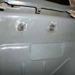 dort auch......die neuen für die Instrumentenblenden sitzen etwas weiter im Fußraum