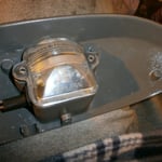 Detailarbeit an der Kennzeichenbeleuchtung.......ggfs seht ihr es.....ich hab selbst dort seperat Masse angeschlossen