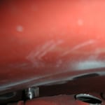 Den habe ich dann also mit der Flex entfernt. Dann noch ein paar kleine Löcher im Innenblech zugeschweißt. Ich habe 2,5 Stunden gebraucht, alles soweit vorzubereiten das ich das Innenblech mit der Haube zusammenschweißen konnte. Danach Haube gerichtet.