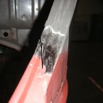 hier ist nun auch kein Spalt mehr, mit dem heck bin ich fast fertig, Arbeit gibt es nun nur noch an den restlichen Schweiß und Schleifdetails der Dreiecksbleche im Motorraum