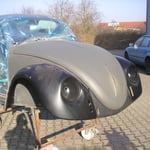 Die Endspitze auf der Beifahrerseite sitzt noch 1cm zu hoch, ich habe es mit der Wasserwage und etlichen messungen mit dem Zollstock ausgemessen.