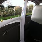 Die B-Säule ist auch soweit drin, morgen folgt der Himmel im Dachbereich sowie der Einbau der Scheiben. Ich habe ab heute Abend nur noch 7 Tage bis zum Start nach Hannover.....