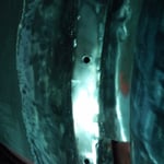 Die Verwerfungen vom Vorbesitzer, der sein Schweißgerät anscheinend auf Stufe 28 gestellt hatte, habe ich auch halbwegs rausbekommen, den Rest sieht man halt, ist mir auch egal. Gespachtelt wird nicht.