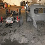 Markus war auch am Start, hat mit mir die Hochzeit durchgeführt. Der glänzt schon ganz gut, Lackierung ist soweit auch in Ordnung, allerdings muss er noch komplett von außen poliert werden, damit man die Lackierung als fertig ansehen kann.