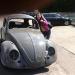 Nun ja, ein Blickfänger halt. Und nein, ich kenn das Mädel nicht, aber die wollte halt unbeding mit aufs Foto^^ (Wie wird das erst, wenn das Auto fertig ist???)