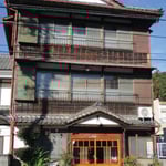 木造３階建ての旅人宿