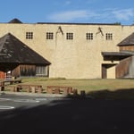 丘陵地に建つ美術館