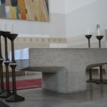 Altar und Alarleuchter