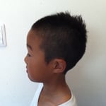 男の子　ヘアースタイル　刈り上げ