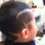 男の子　ヘアースタイル　刈り上げ