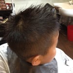男の子　ヘアースタイル　刈り上げ