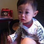 男の子　ヘアースタイル刈り上げ